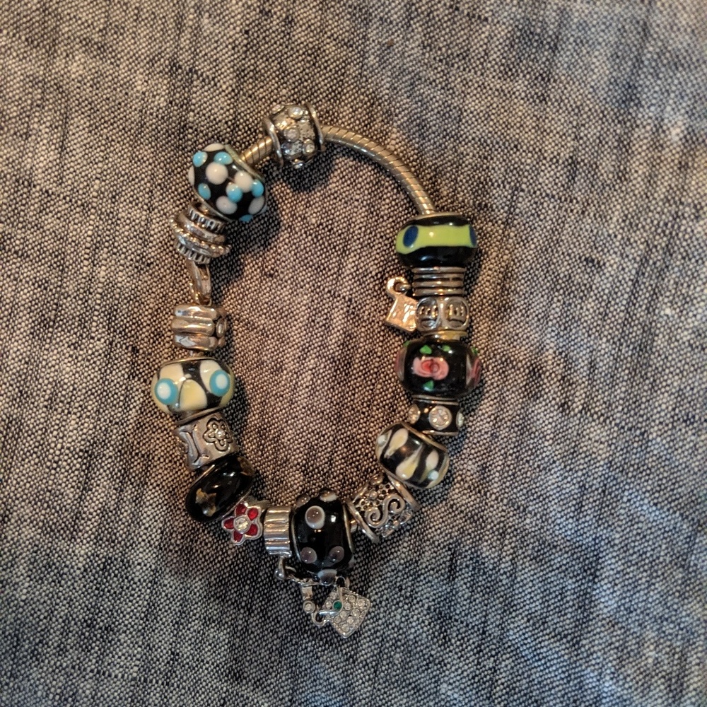 Bead bracelet